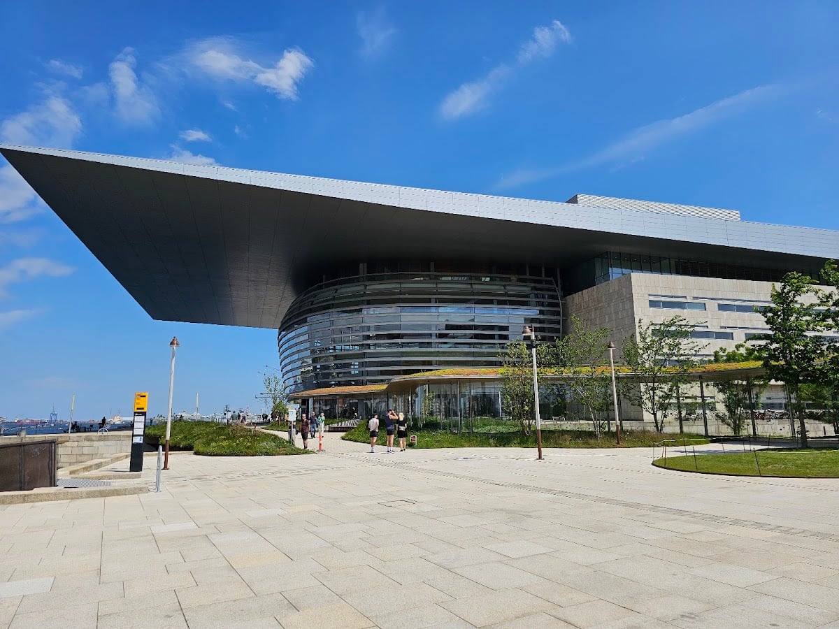 Det Kongelige Teater - Operaen - Cultural Venue in Copenhagen