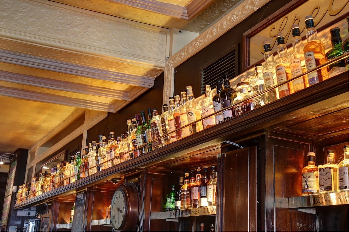 Bowes Pub - Local Pub in Dublin