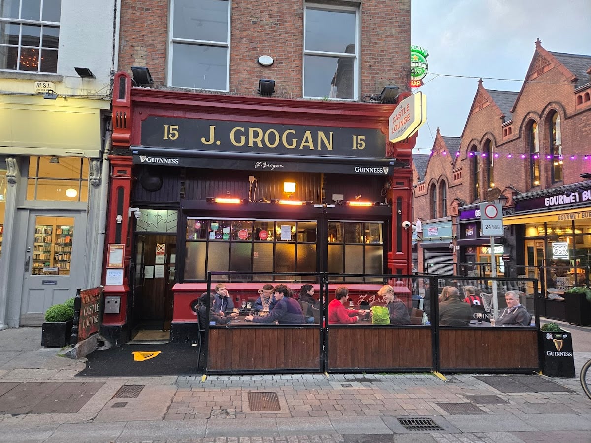 Grogan's Castle Lounge - Bohemian Pub in Dublin