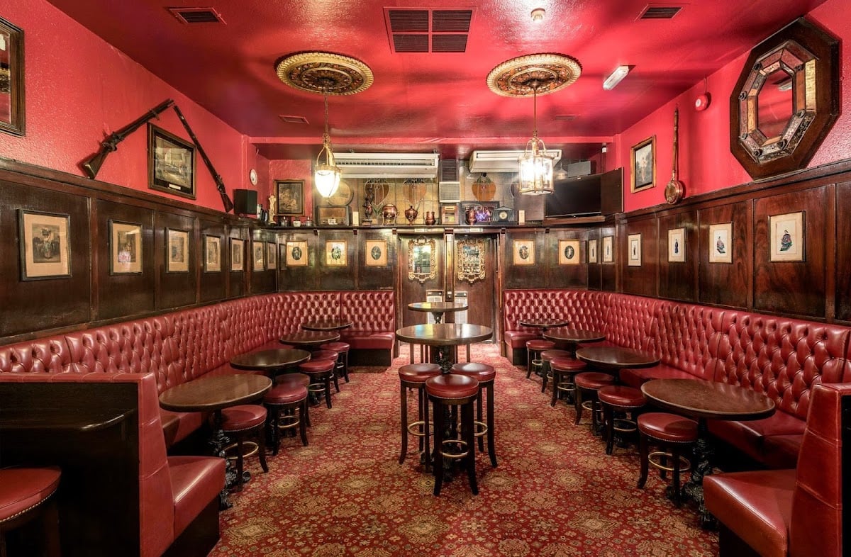 The Long Hall - Victorian Pub in Dublin