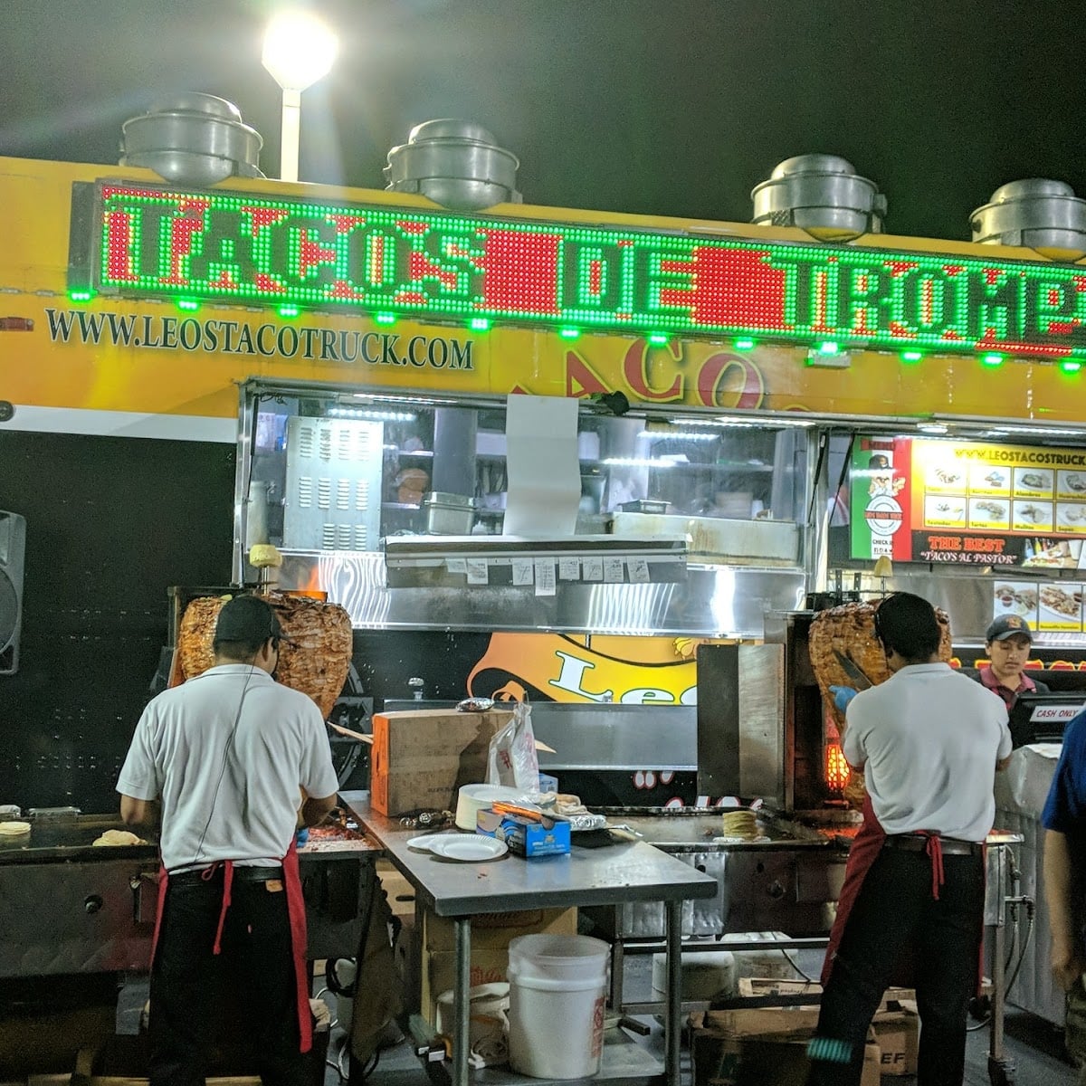 Leo's Tacos Truck - Food Truck em Los Angeles
