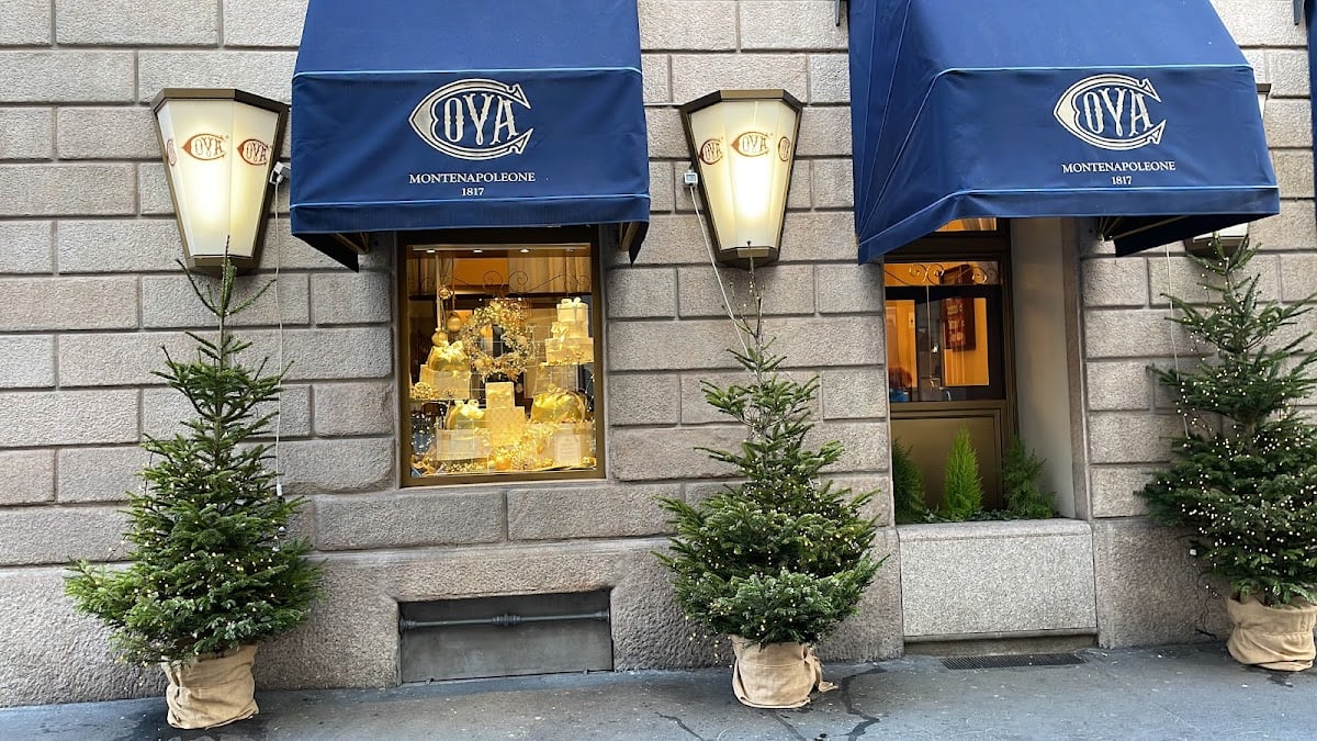 Cova Montenapoleone - Cafe in Milan