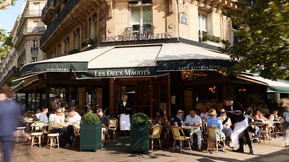 Les Deux Magots - Café in Paris