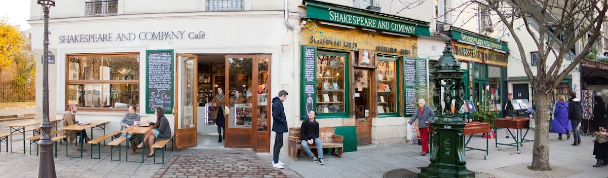Shakespeare and Company - Bookshop in Paris