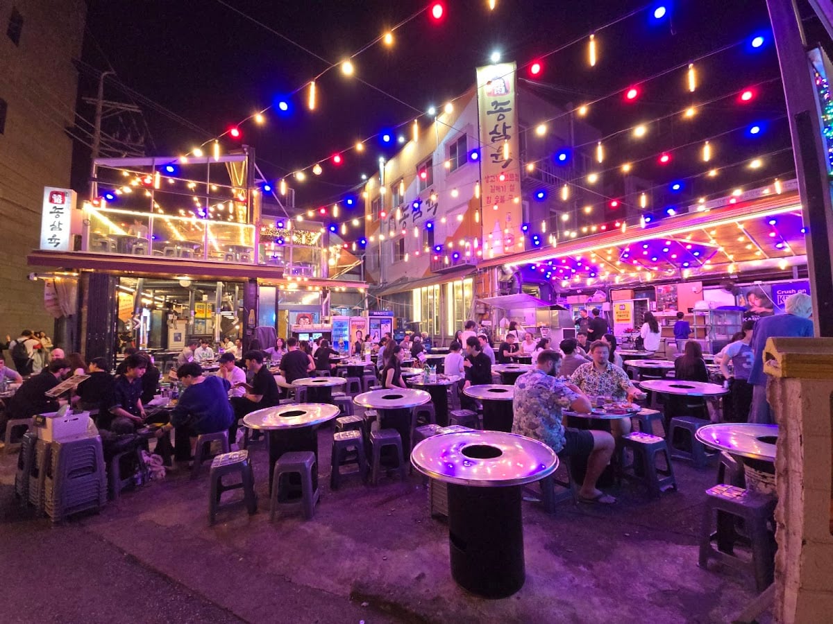 Late-Night Pojangmacha - Bar in Seoul