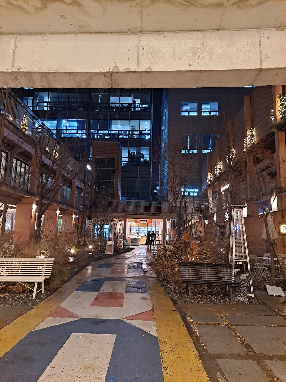 Seongsu-dong Design District Walk - Neighborhood in Seoul