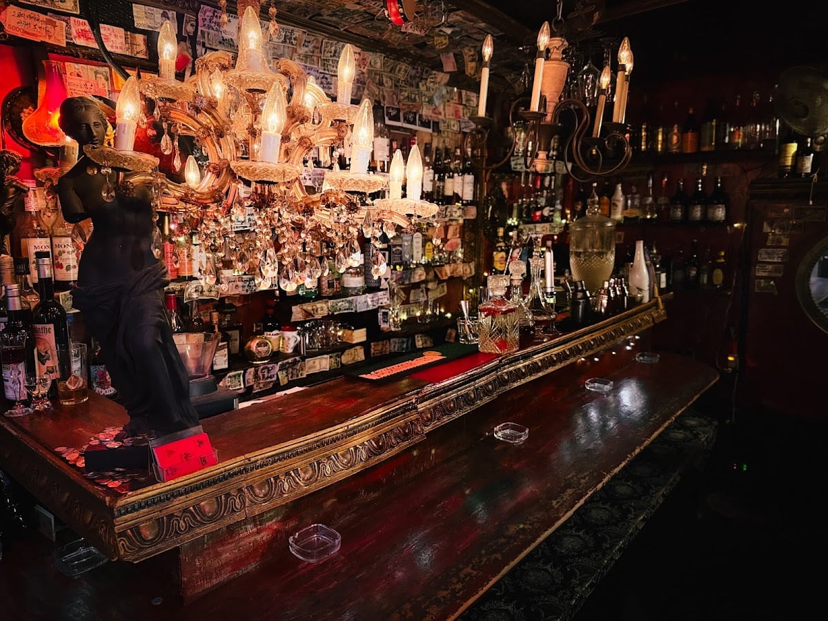 Bar Albatross (Golden Gai) - Bar em Tóquio